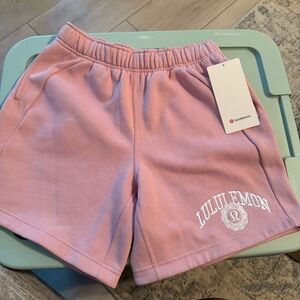 lululemon athletica pink scuba shorts